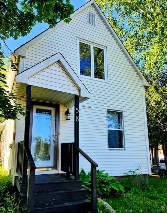 Home Sweet Home Moncton Exterior photo